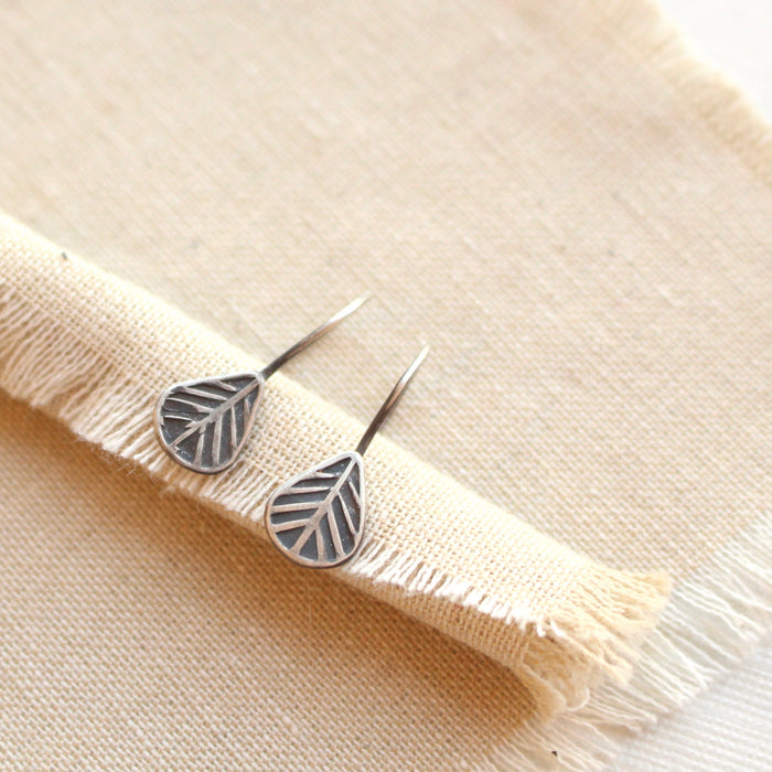 Tribal Leaf Lobe Hugger Earrings