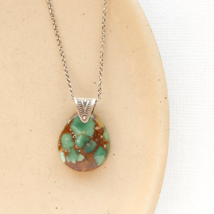 Capped Hubei Turquoise Necklace