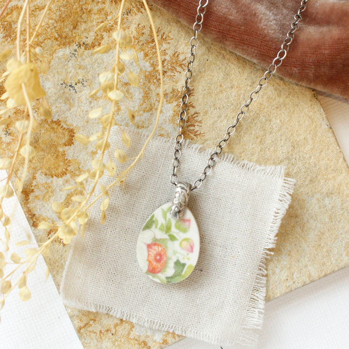 White Blossom Necklace