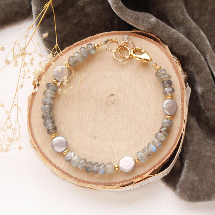 Gray Pearl & Labradorite Gold Bracelet